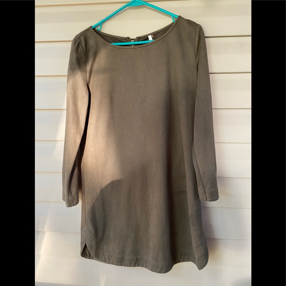 Mid sleeve suede dress
